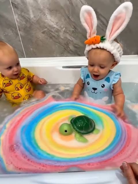 Rainbow BathBomb Watercolor Toy